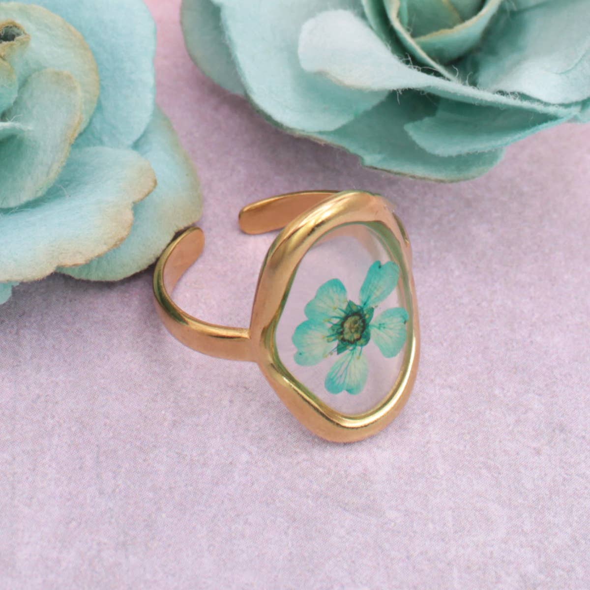 Cottage Fashion Oval Gold Dried Flower Rings
